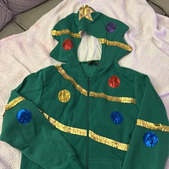 Christmas Sweater - Picture 2 of 3